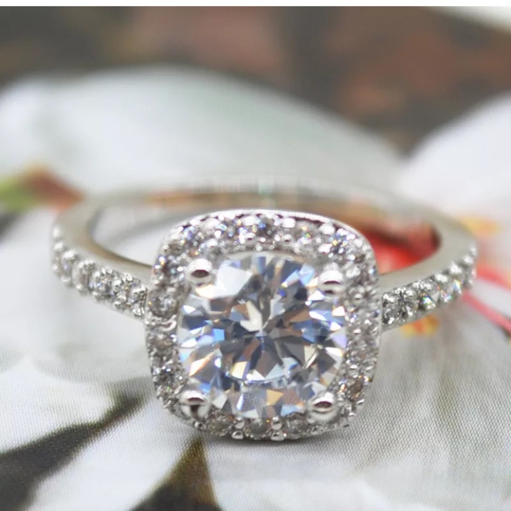 6Carat Wedding Engagement Round Cut Halo Ring - Picture 3 of 5